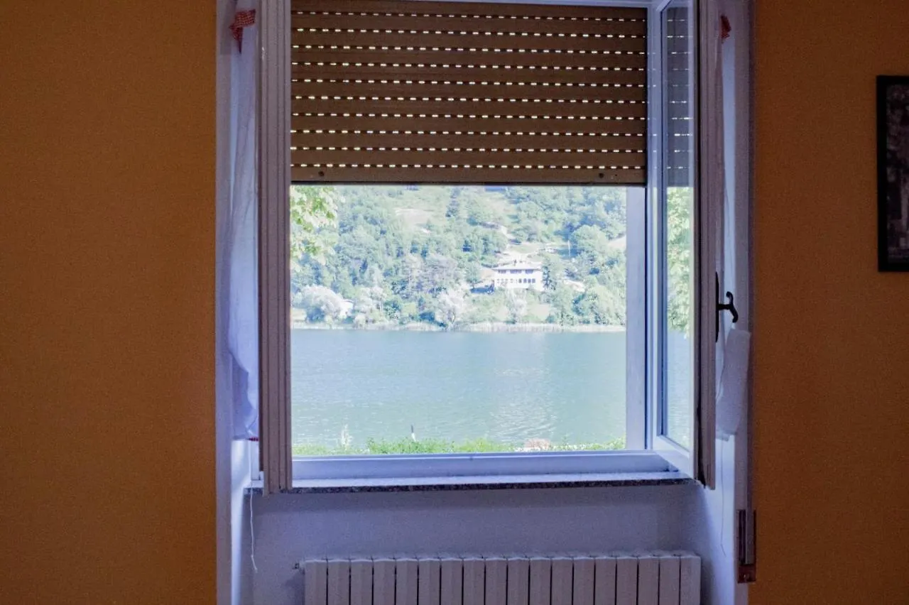 Un Nido Sul Lago Ranzanico 0*,