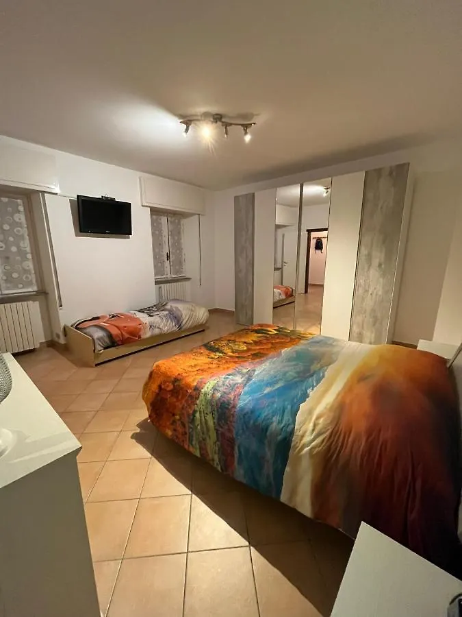 Holiday home Un Nido Sul Lago Ranzanico Italy
